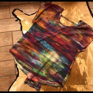 Fun, sexy, flowy top🔥